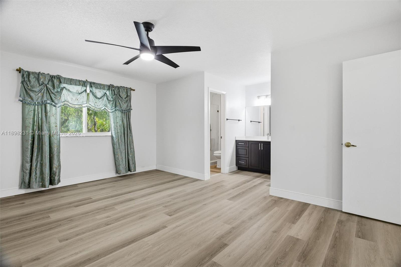 FLAMINGO GARDENS - Residential Lease