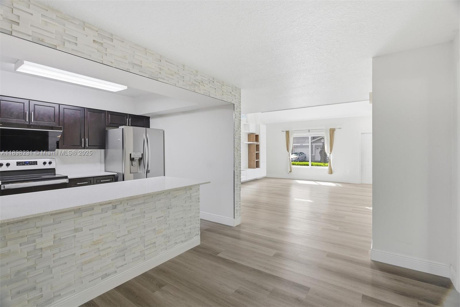 FLAMINGO GARDENS - Residential Lease