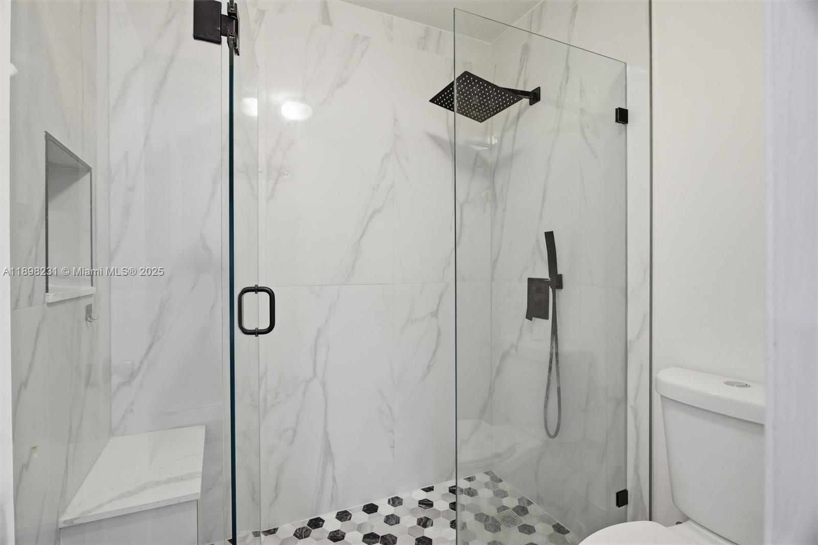 FLAMINGO GARDENS - Residential Lease