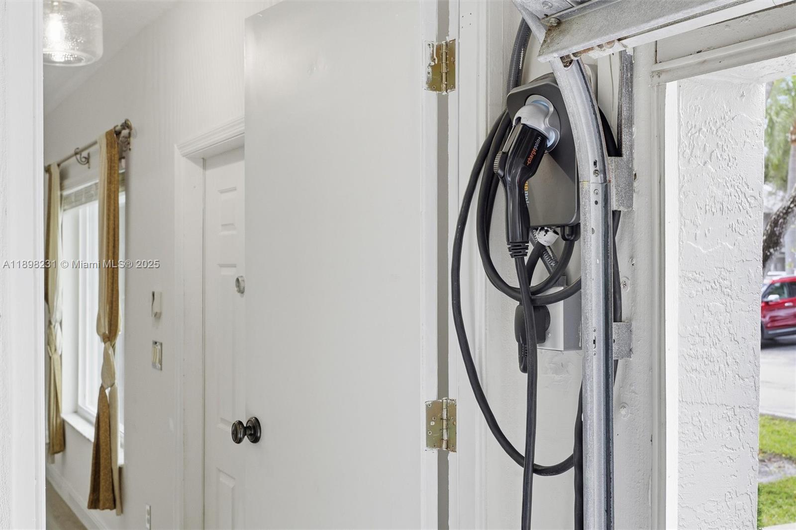 FLAMINGO GARDENS - Residential Lease