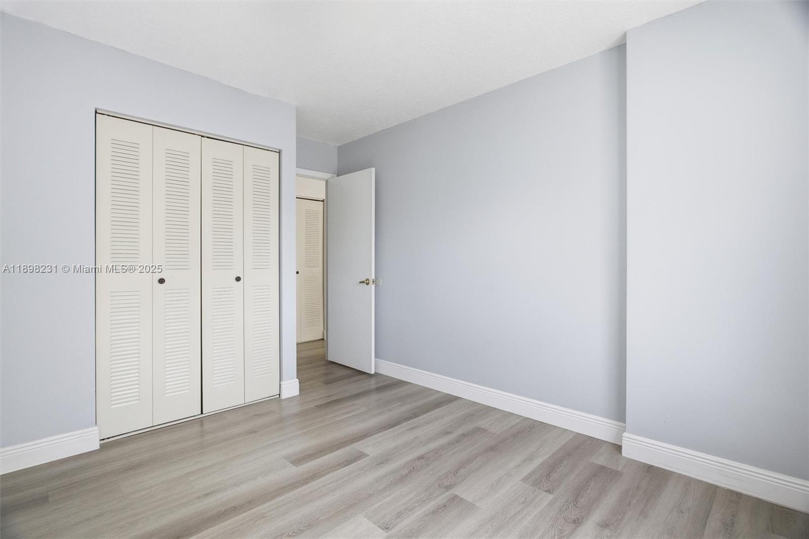 FLAMINGO GARDENS - Residential Lease