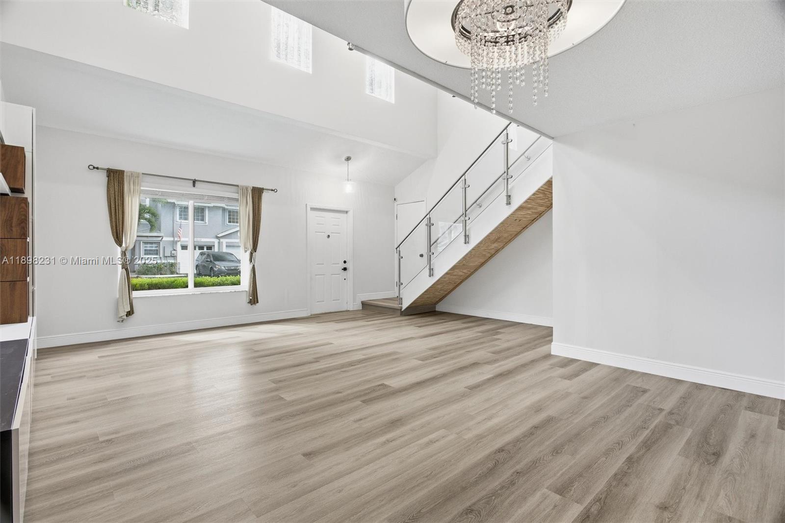 FLAMINGO GARDENS - Residential Lease