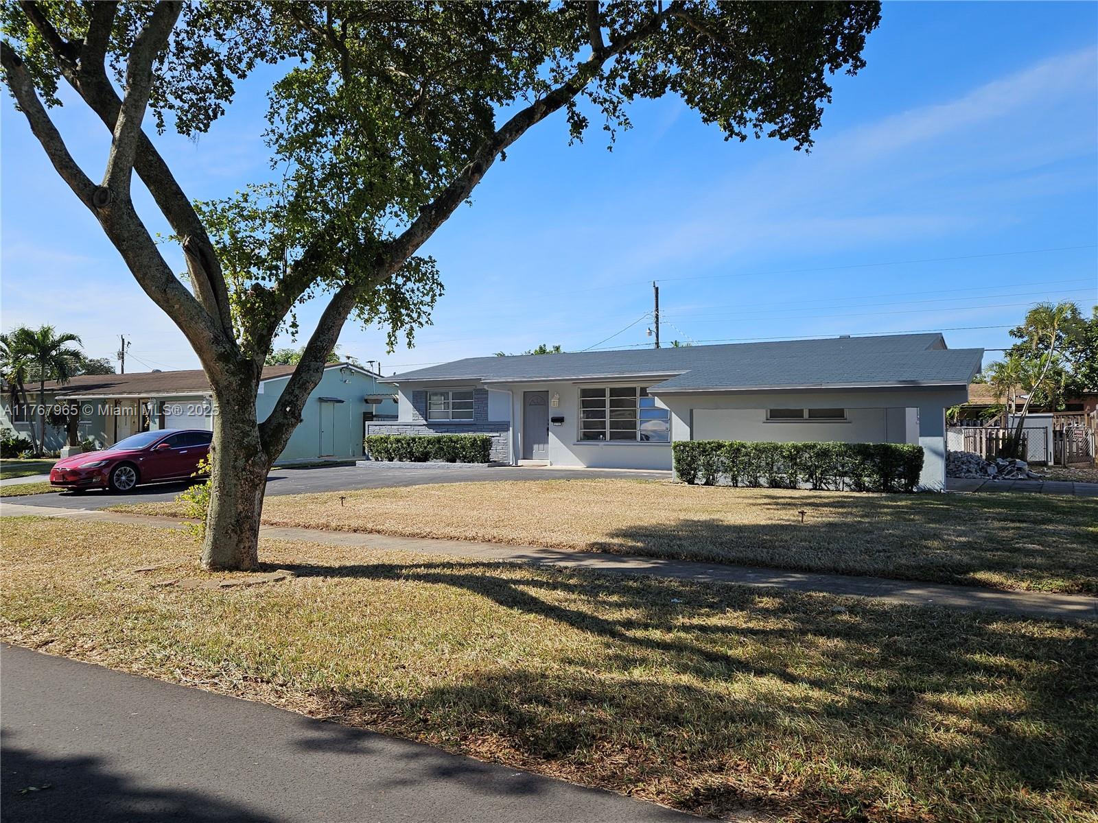 210 SW 68th Blvd