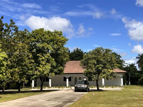 Photo of 21991 SW 252nd St, Homestead, FL 33031 (MLS # A11959517)