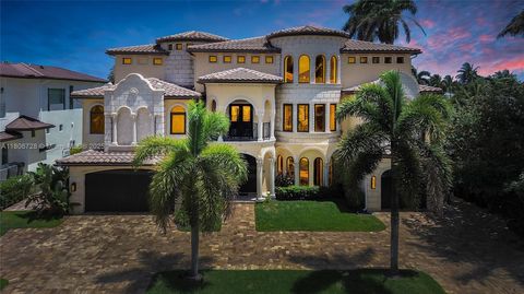 1011 Rhodes Villa Ave Delray Beach FL 33483