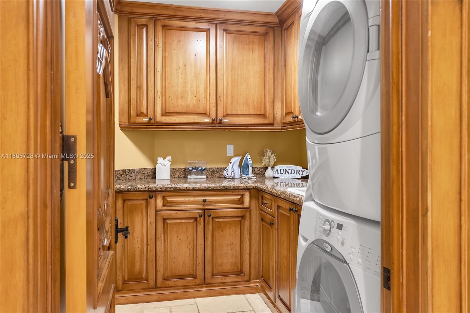 DELRAY BEACH SHORES - Residential