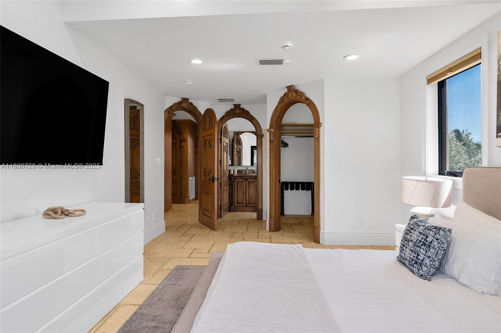 DELRAY BEACH SHORES - Residential
