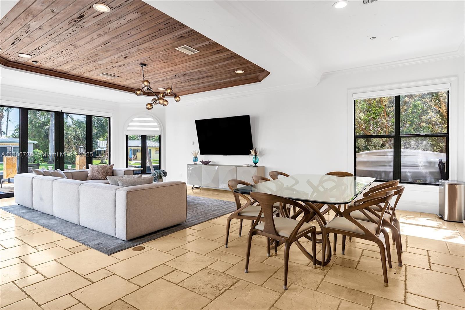 DELRAY BEACH SHORES - Residential