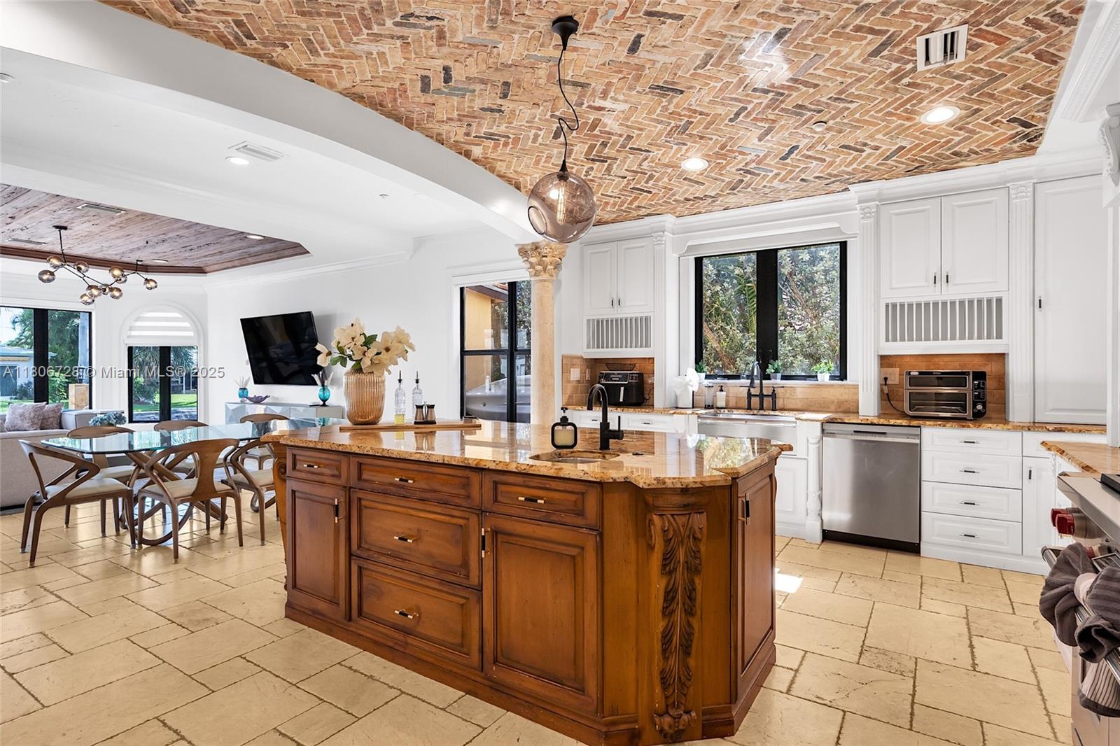 DELRAY BEACH SHORES - Residential