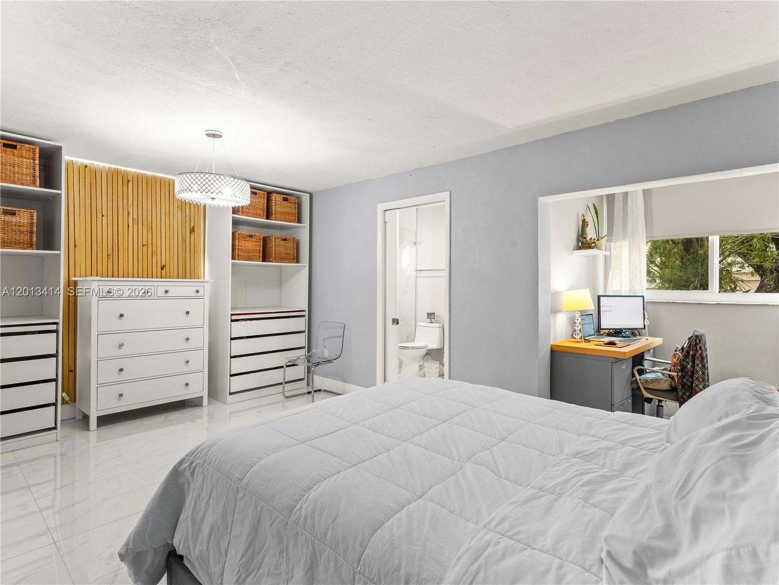 OAKVIEW CONDO NO 2 - Residential Lease