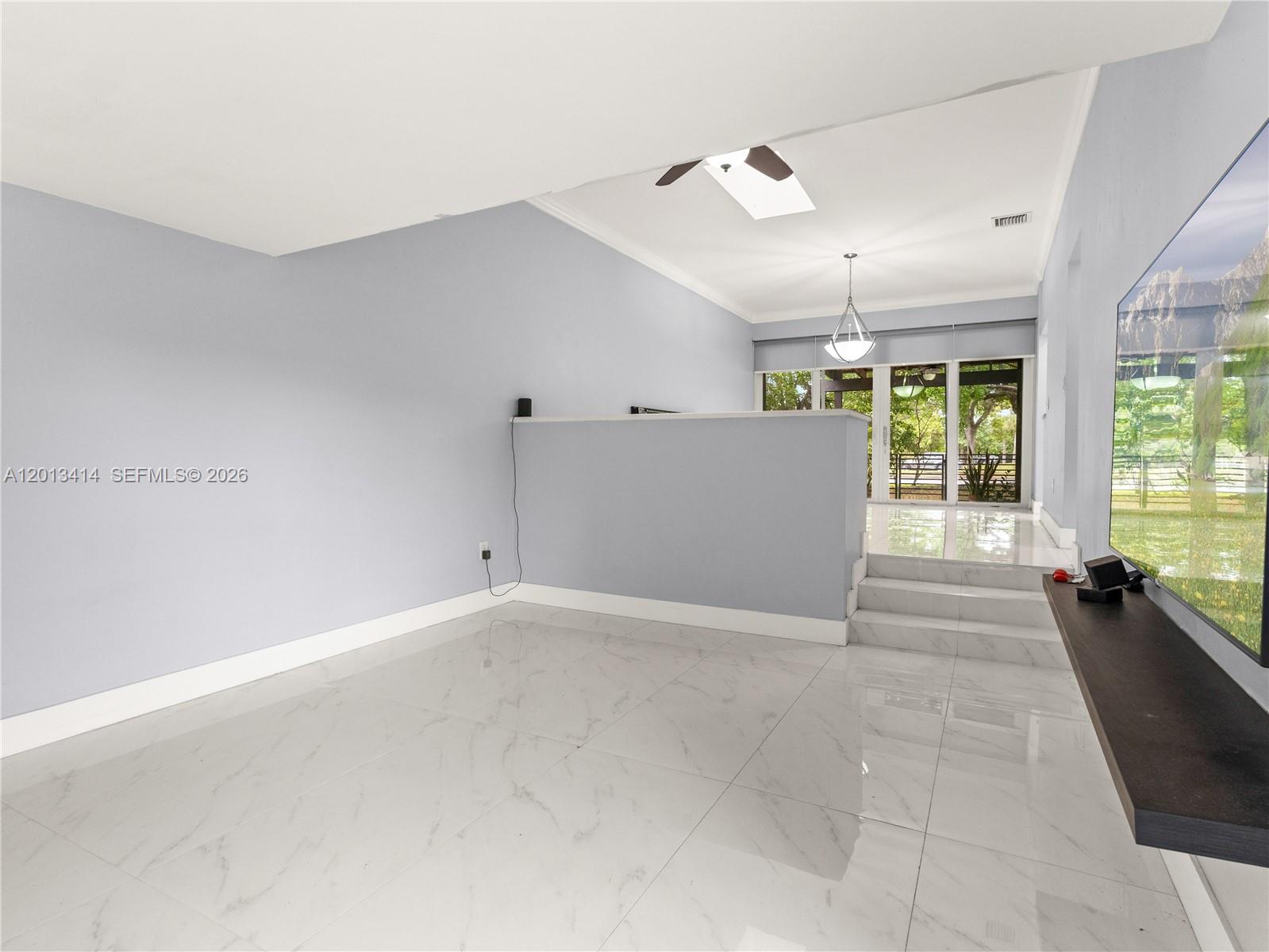 OAKVIEW CONDO NO 2 - Residential Lease