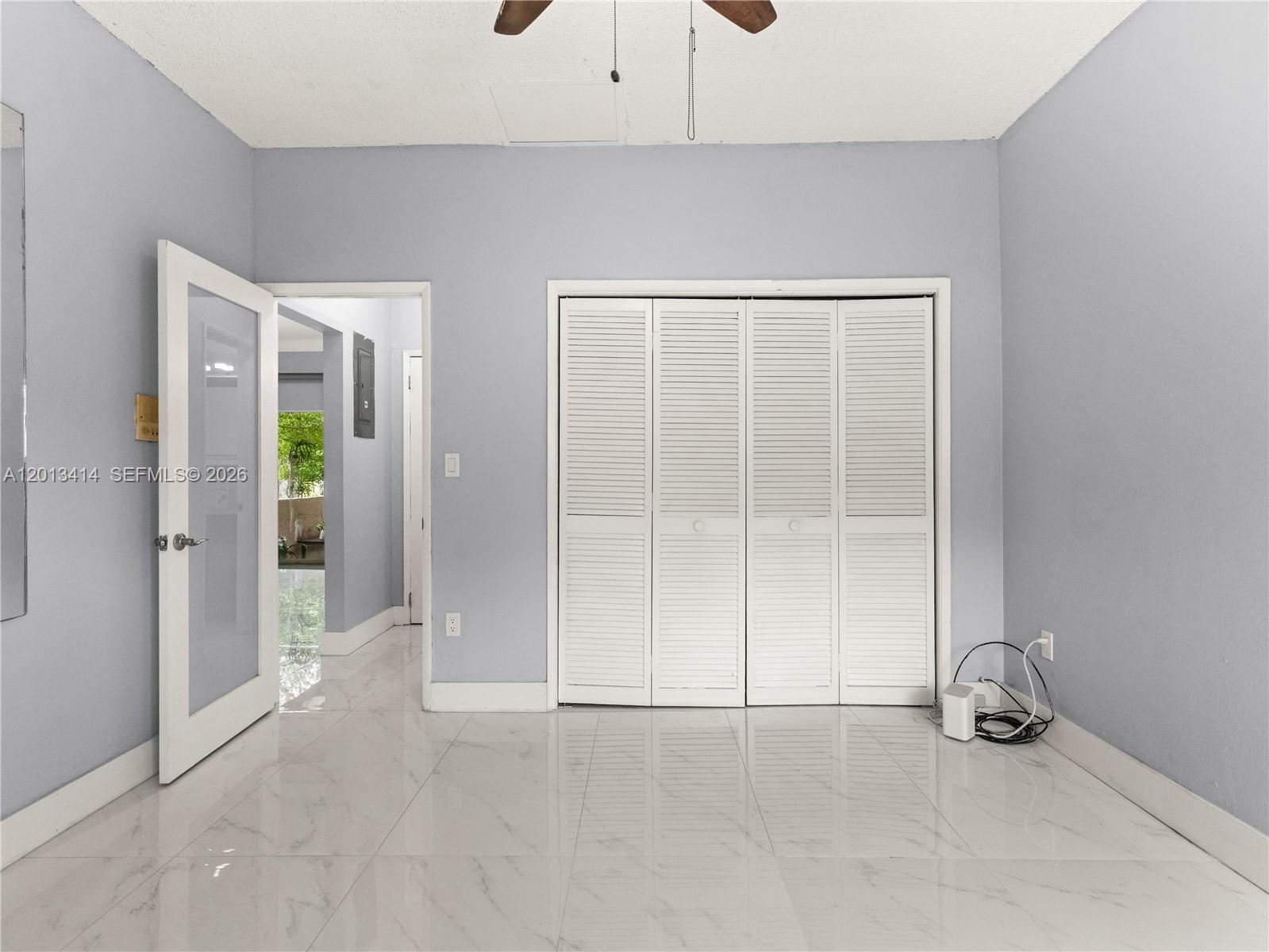 OAKVIEW CONDO NO 2 - Residential Lease