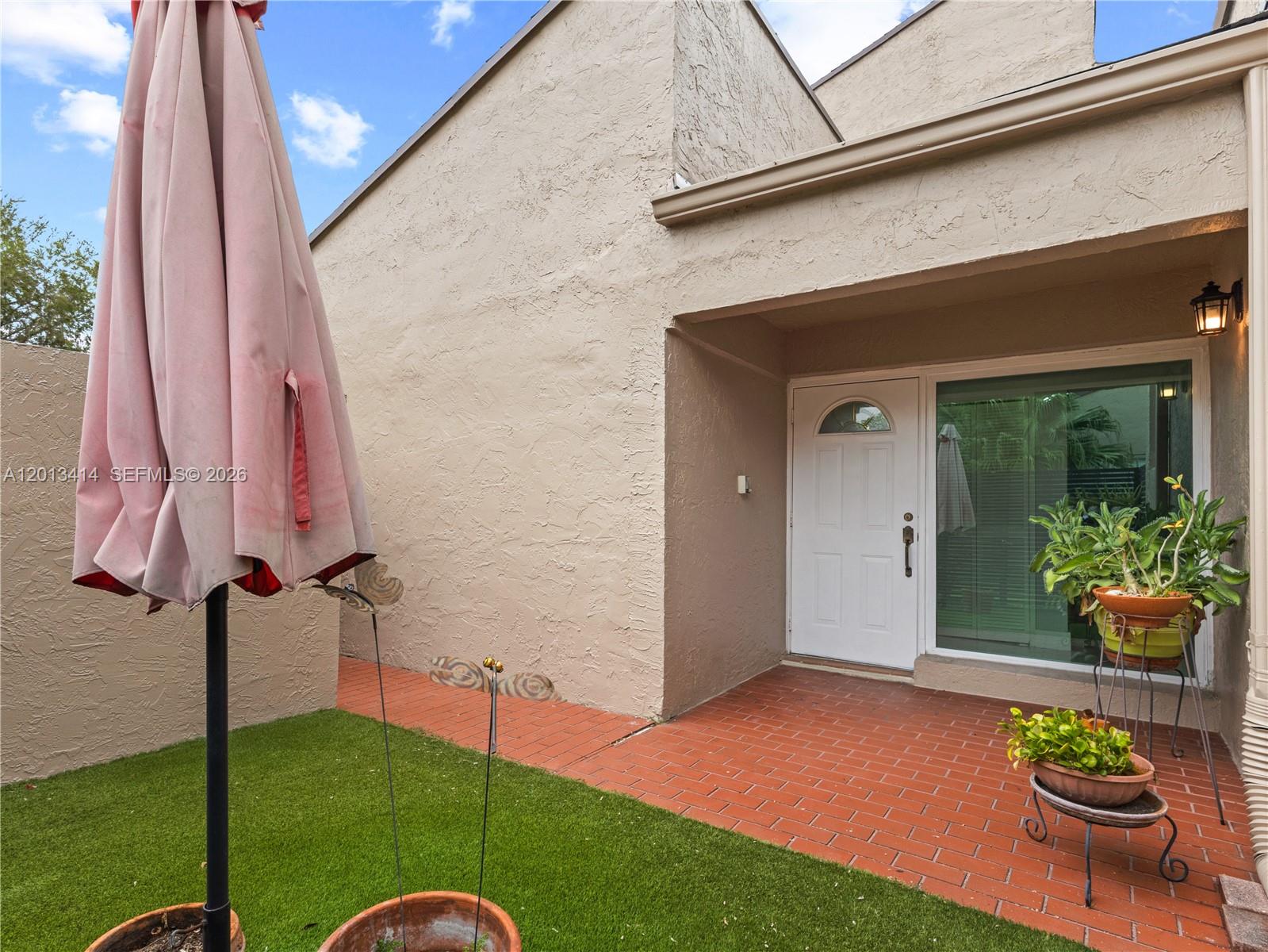 OAKVIEW CONDO NO 2 - Residential Lease