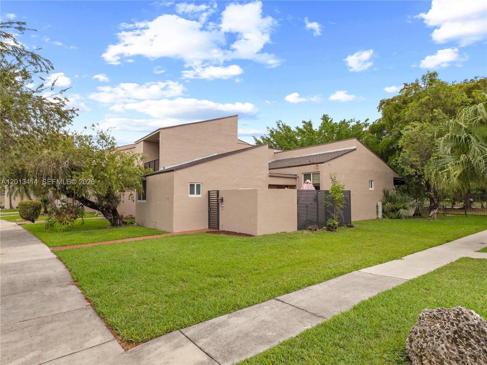 OAKVIEW CONDO NO 2 - Residential Lease