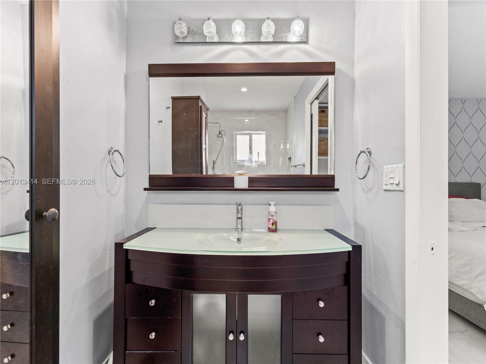 OAKVIEW CONDO NO 2 - Residential Lease