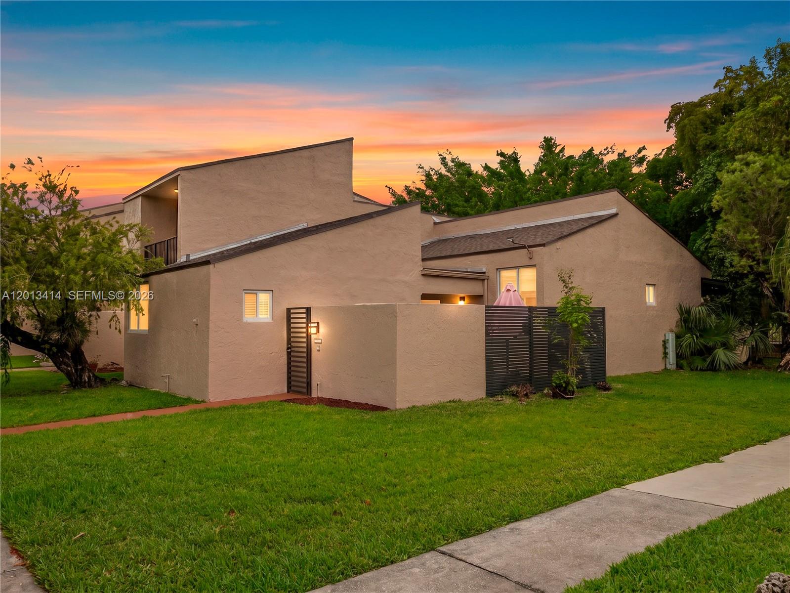 OAKVIEW CONDO NO 2 - Residential Lease