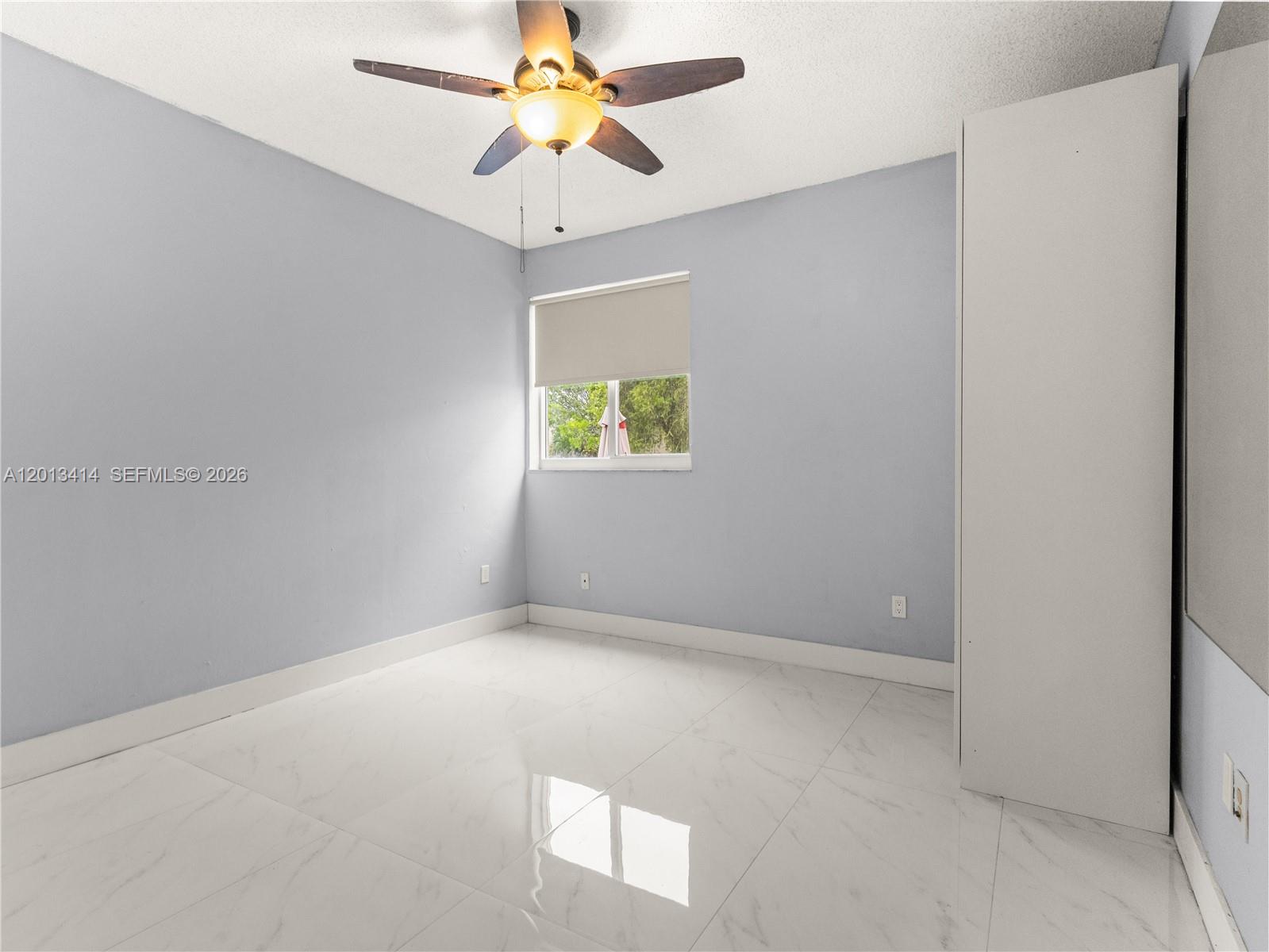 OAKVIEW CONDO NO 2 - Residential Lease