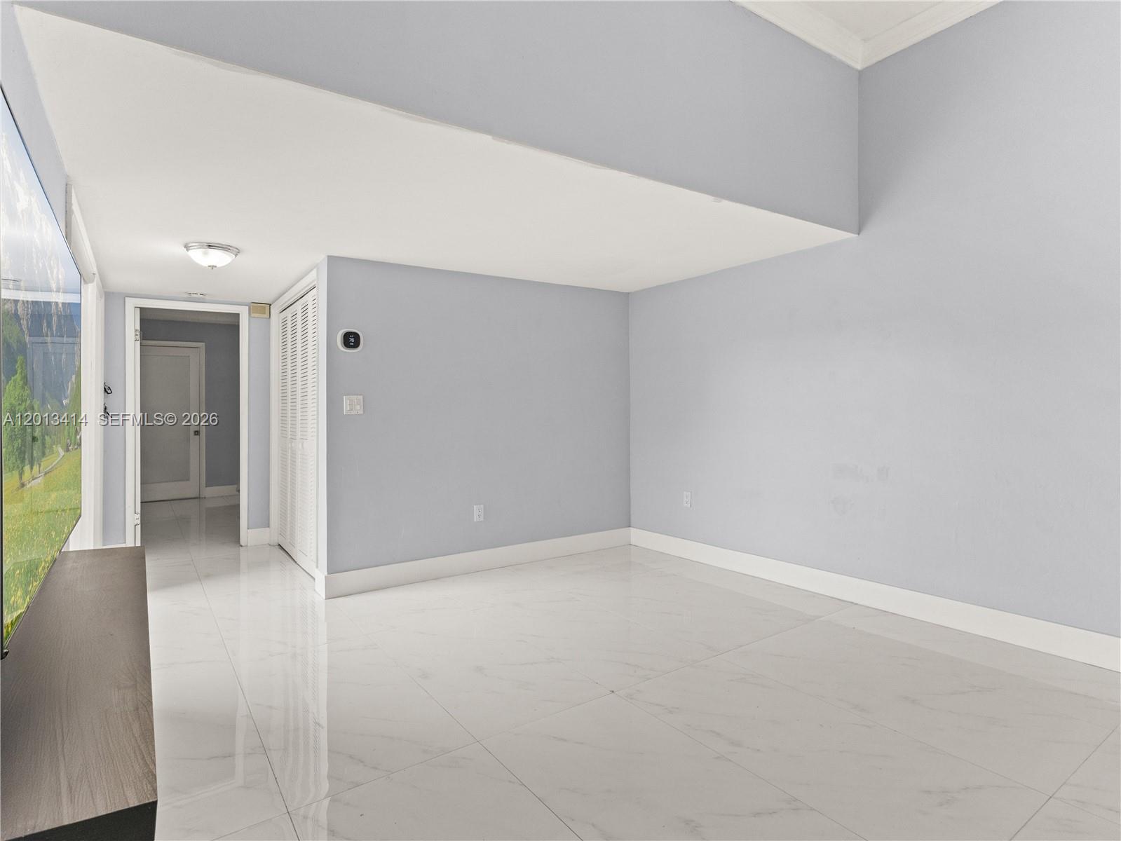 OAKVIEW CONDO NO 2 - Residential Lease