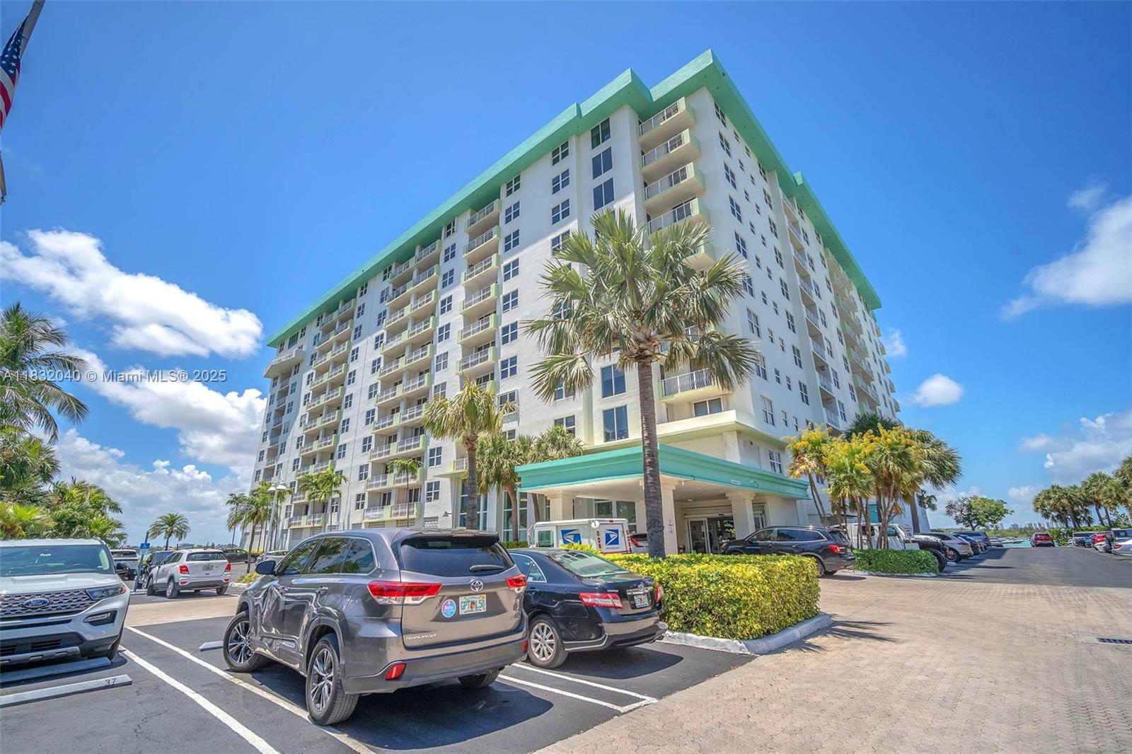 10350 W Bay Harbor Dr 8F