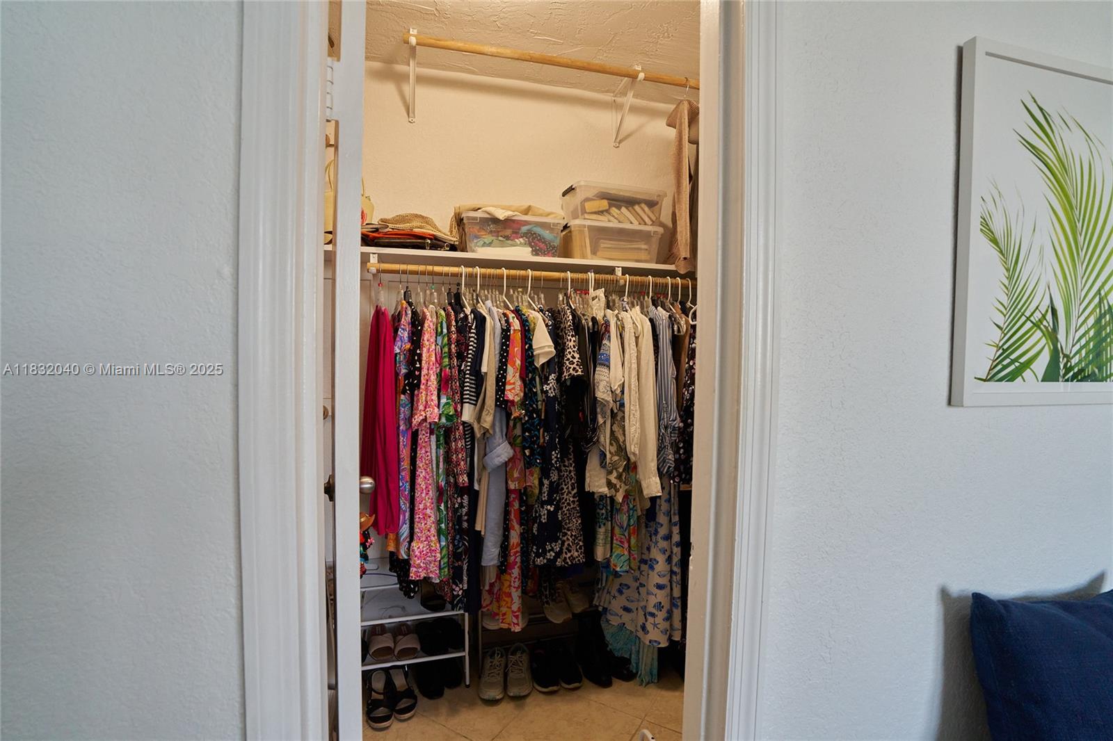 ISLAND POINTE CONDO - Residential