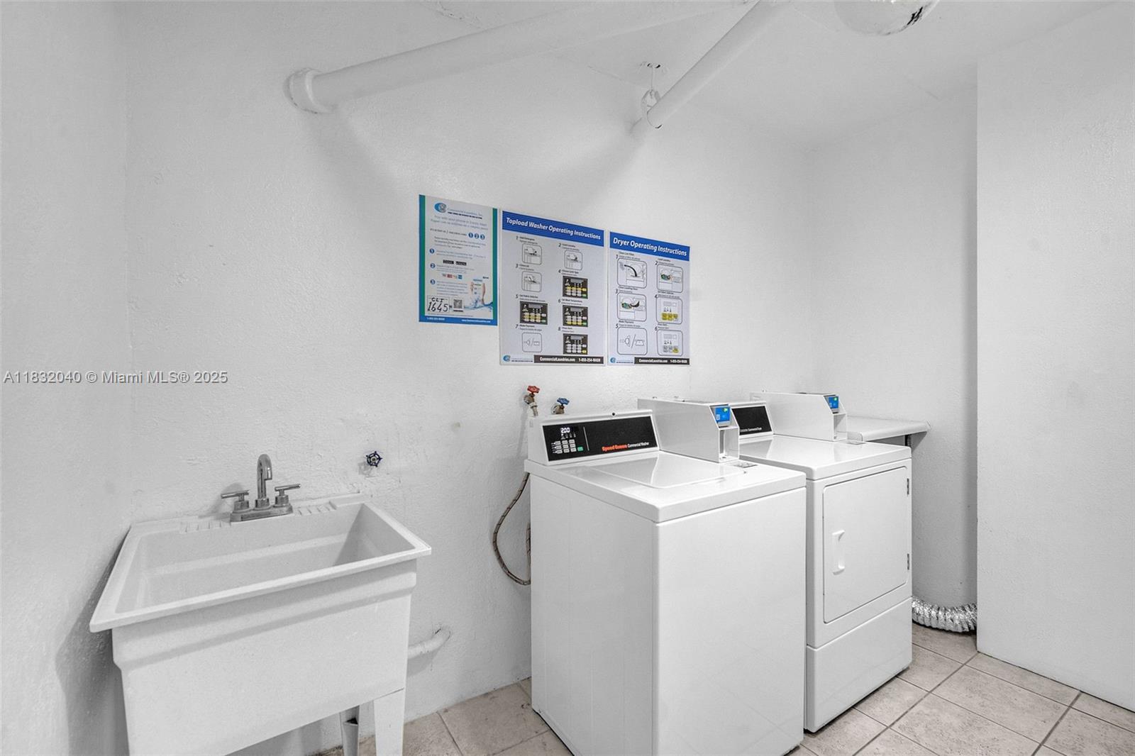 ISLAND POINTE CONDO - Residential