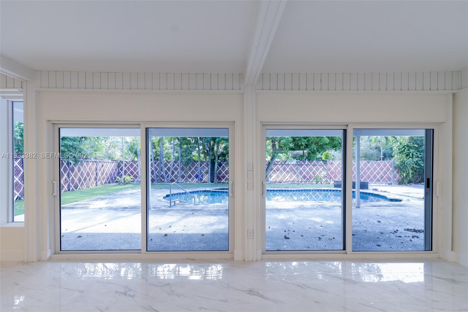 HOLLYWOOD HILLS - Residential Lease