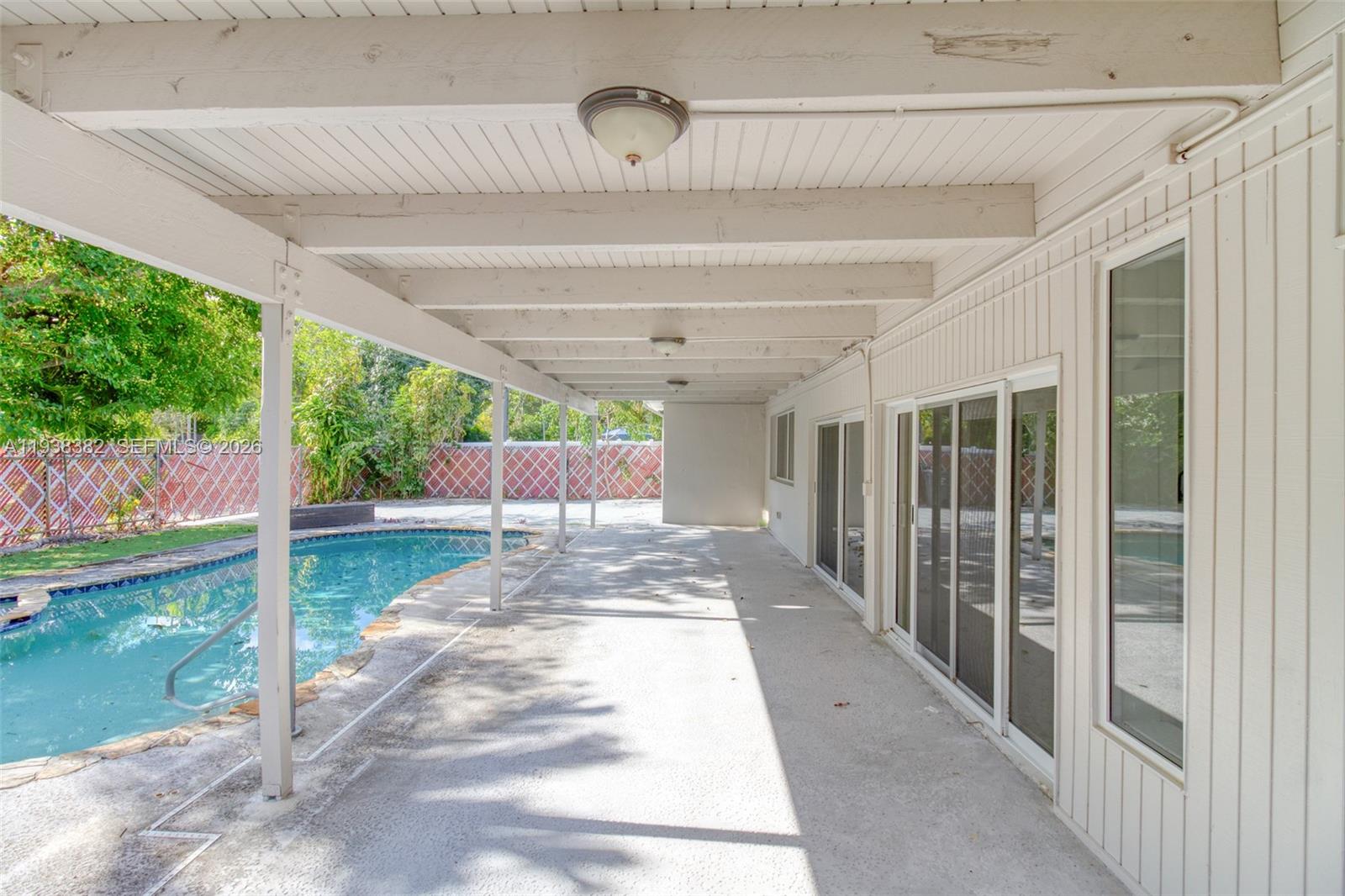 HOLLYWOOD HILLS - Residential Lease