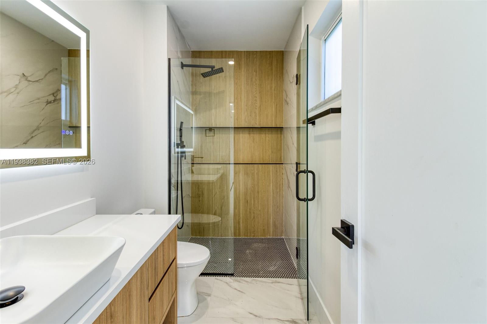 HOLLYWOOD HILLS - Residential Lease