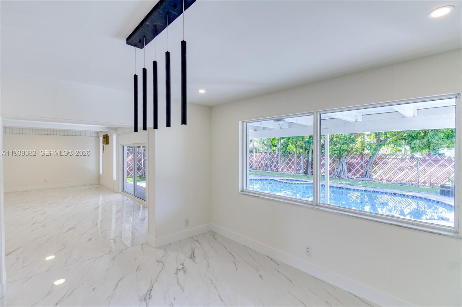 HOLLYWOOD HILLS - Residential Lease