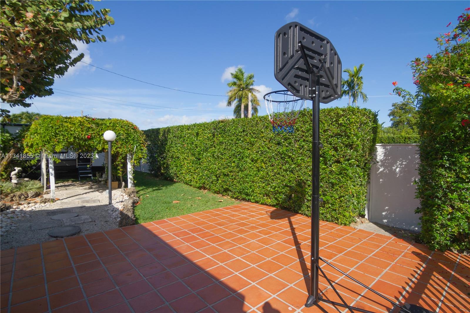 CORAL WAY HOMESITES - Residential