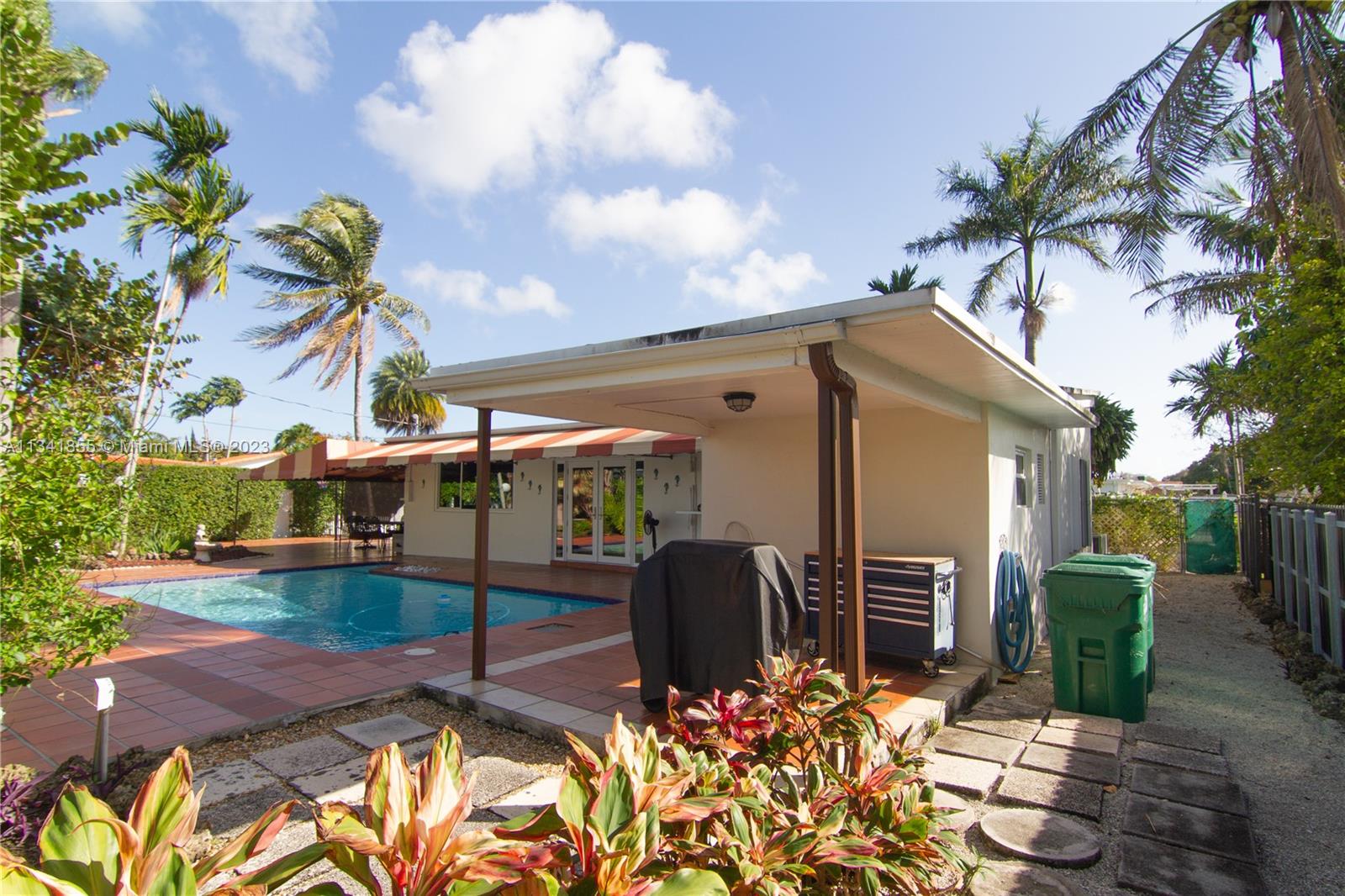 CORAL WAY HOMESITES - Residential