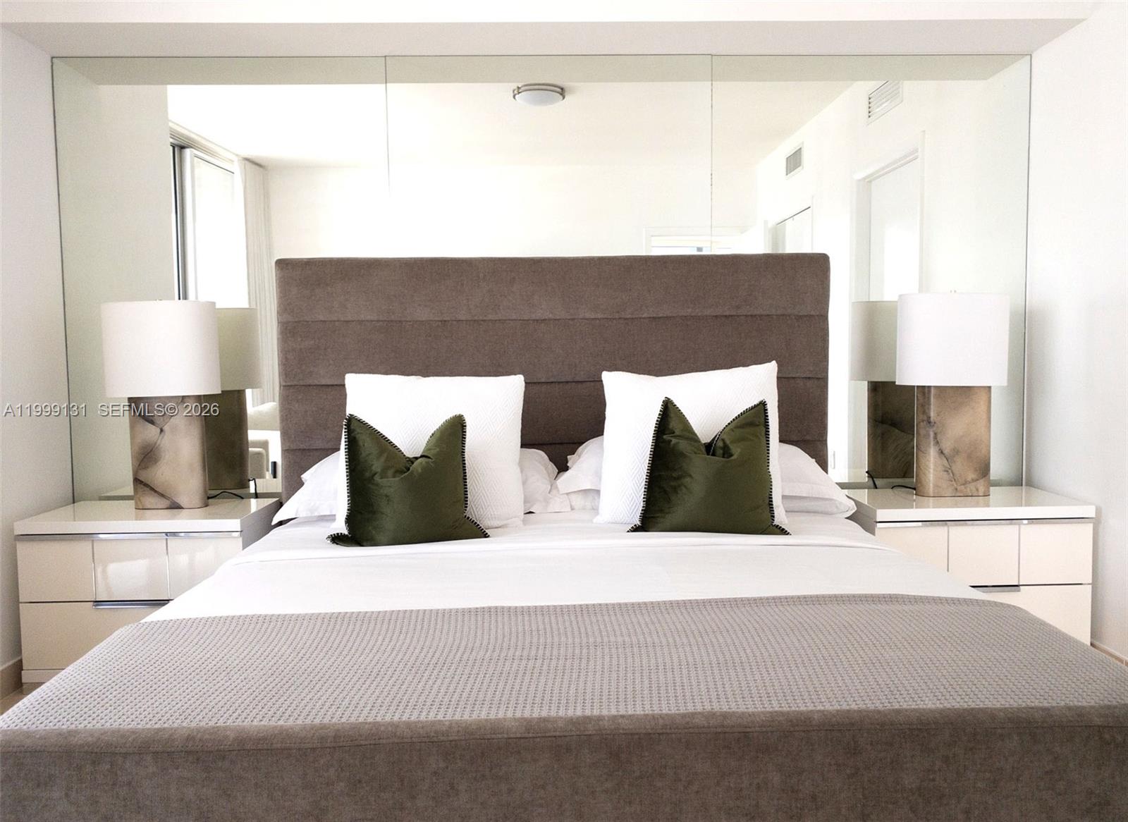 ICONBRICKELL CONDO NO 1 - Residential Lease