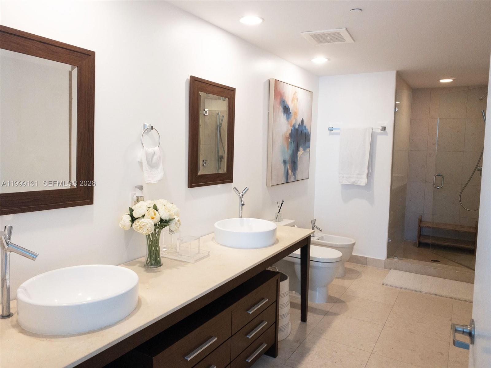 ICONBRICKELL CONDO NO 1 - Residential Lease