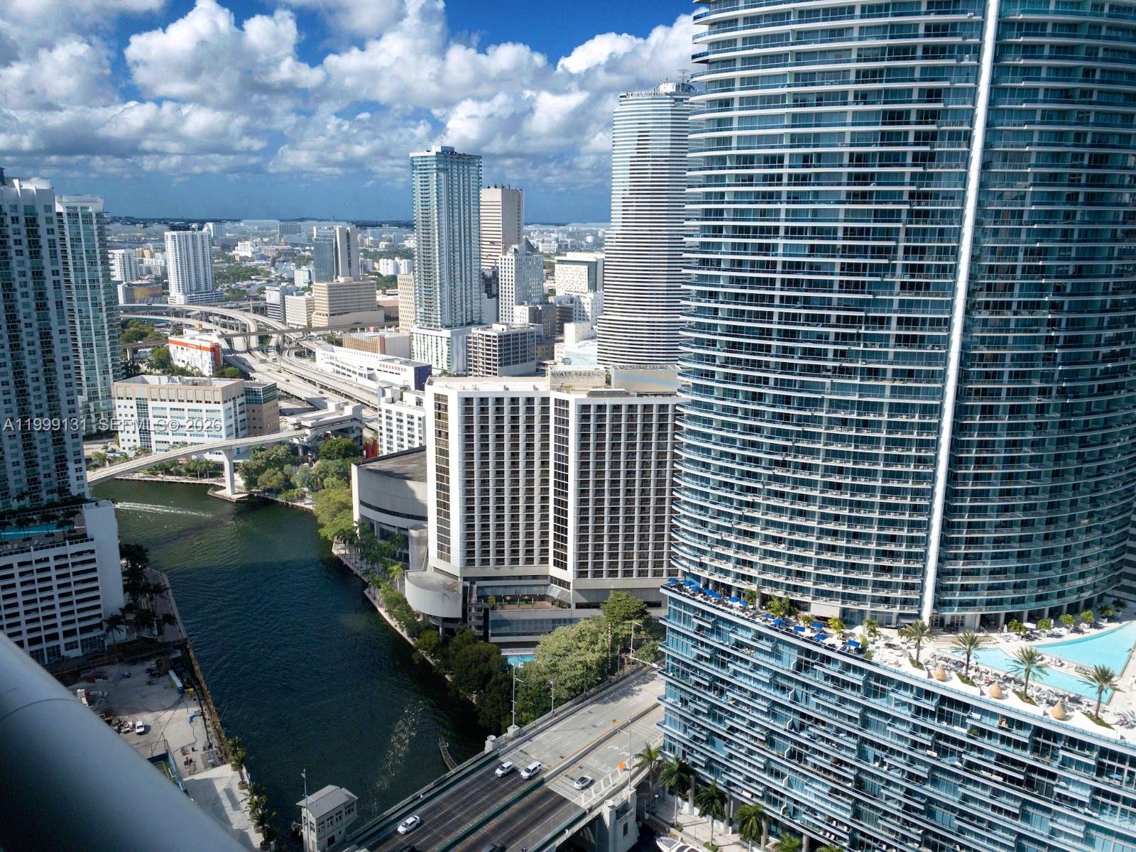 ICONBRICKELL CONDO NO 1 - Residential Lease