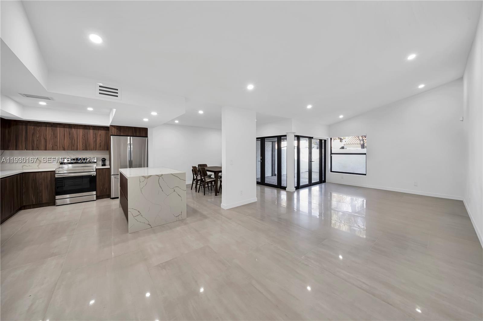 CROSSINGS TWNHSE SEC 1 - Residential Lease