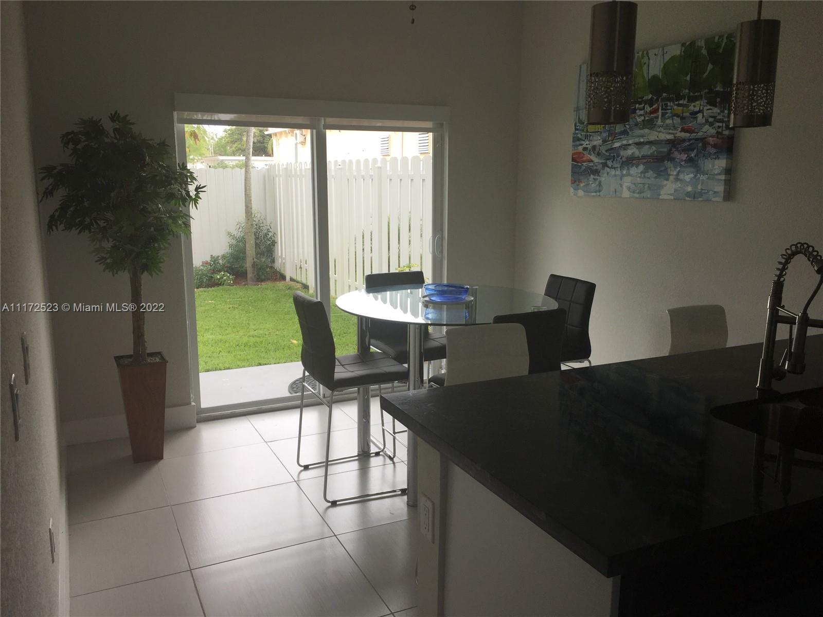 HALLANDALE PARK - Residential Income