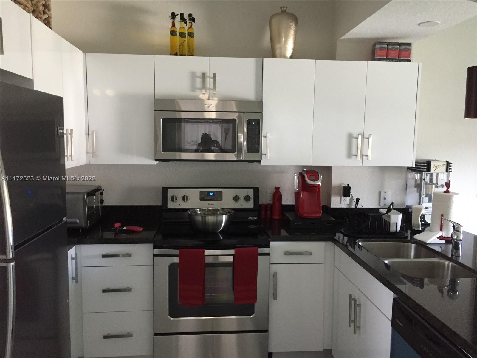 HALLANDALE PARK - Residential Income