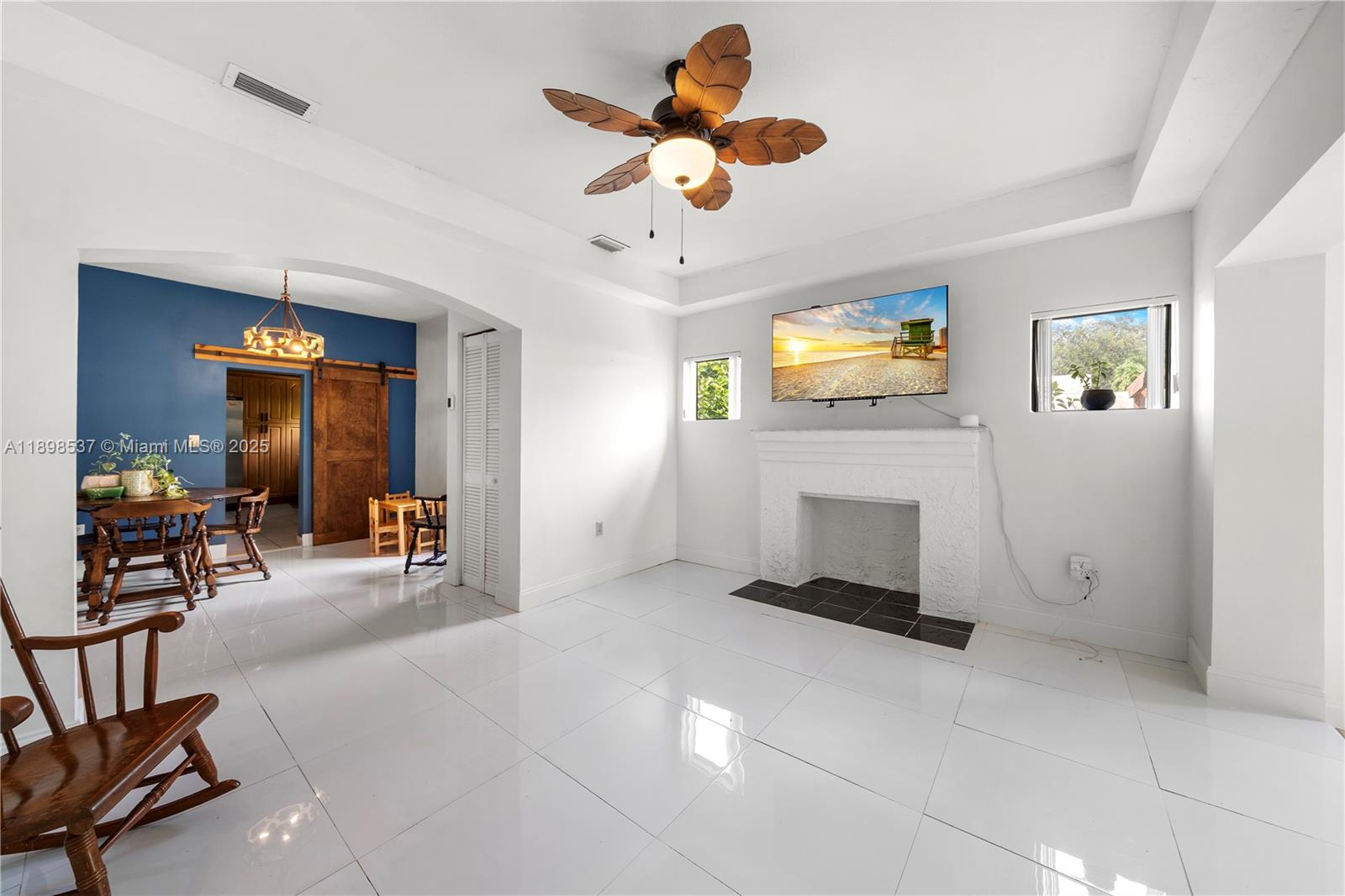 472 NE 130th St, North Miami, FL, 33161/$619,000 4 472 NE 130th St