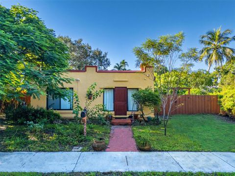 472 NE 130th St North Miami FL 33161