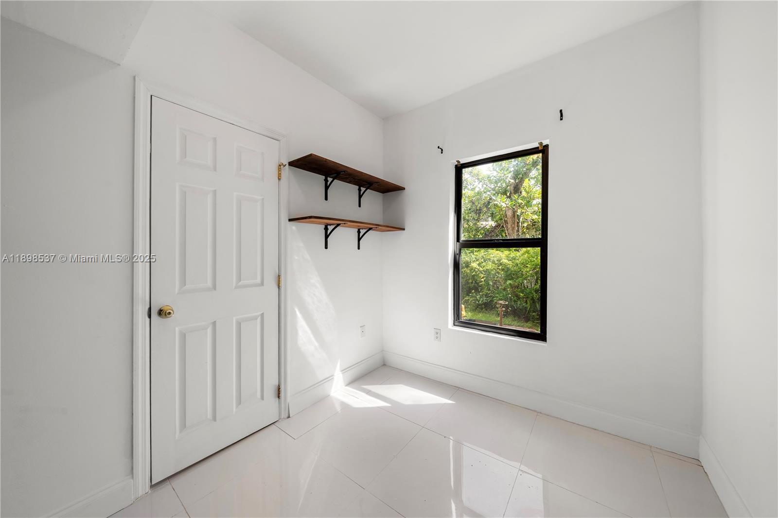 GRIFFING BISC PARK EST - Residential