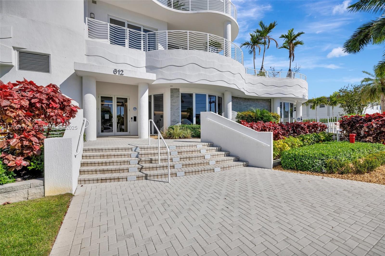 612 Bayshore Dr 301