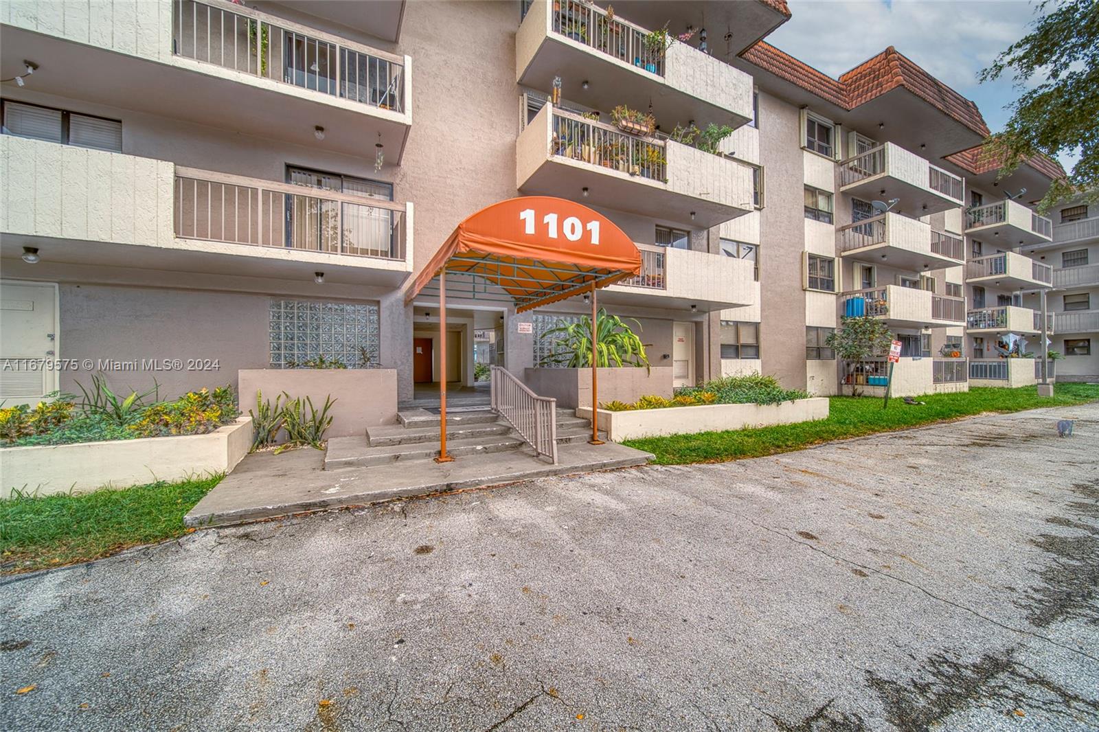 Property for Sale at 1101 Sw 122nd Ave 315, Miami, Broward County, Florida - Bedrooms: 2 
Bathrooms: 2  - $310,000
