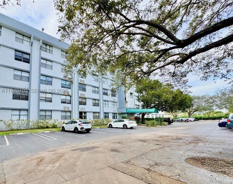 Photo of 2501 Riverside Dr #207-A, Coral Springs, FL 33065 (MLS # A11929103)