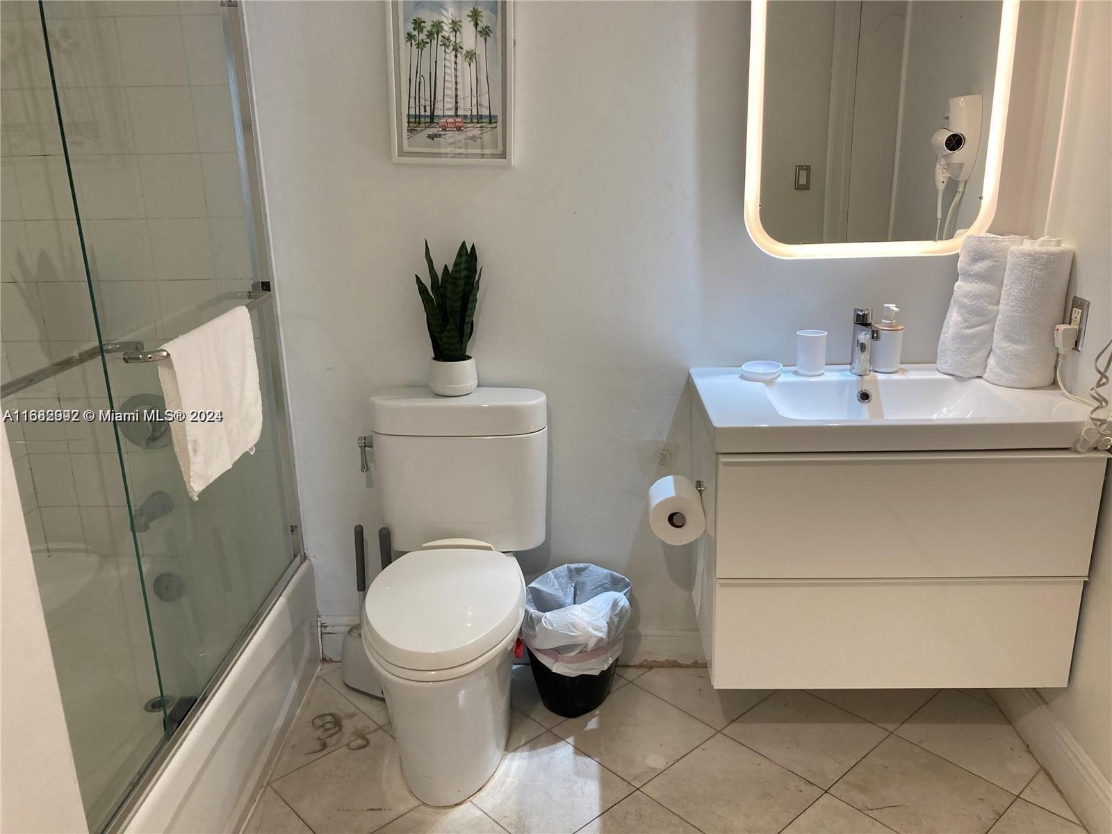 1200 Brickell Bay Dr 3705