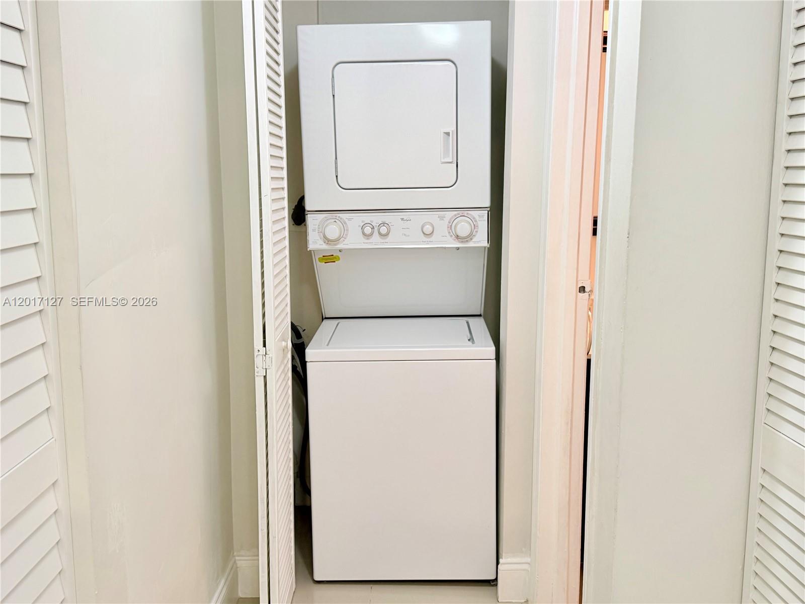 LAGO WEST CONDOMINIUM - Residential Lease