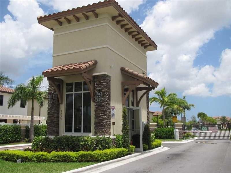 3457 W 89th Ter 3457