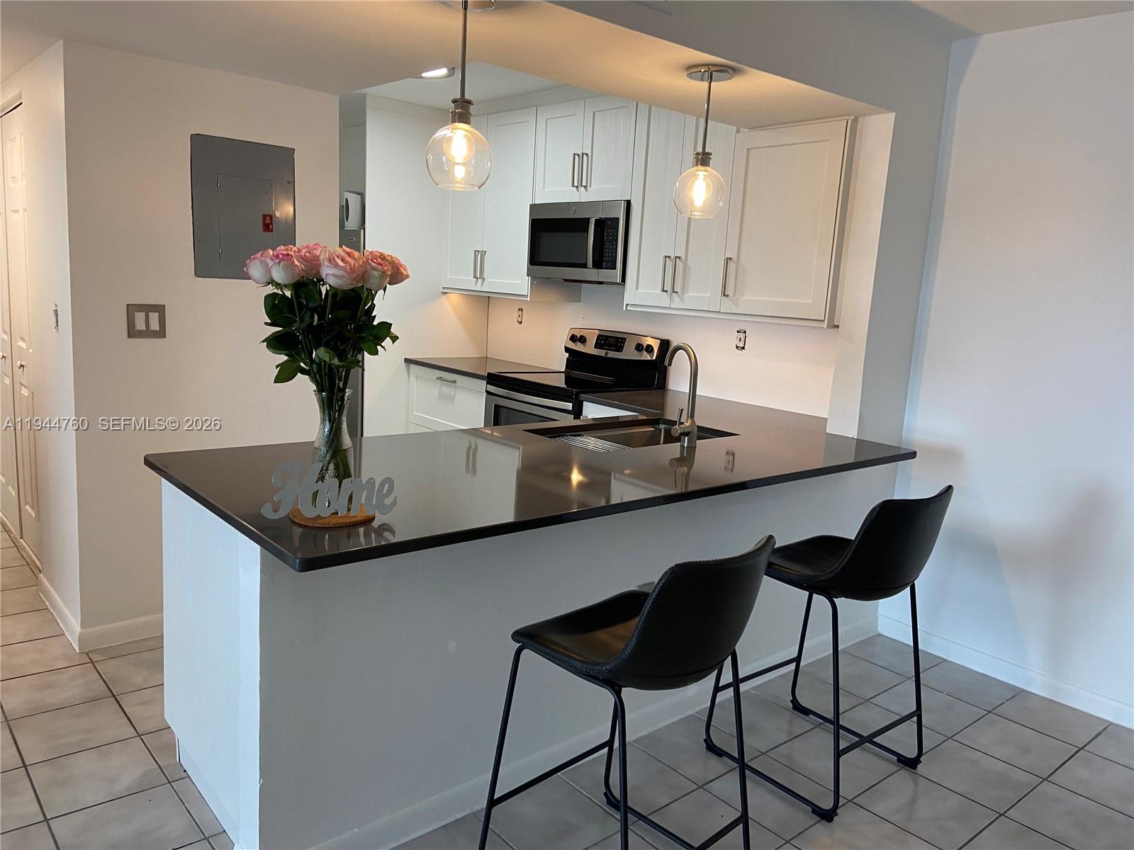 LE CLUB AT OLD CUTLER CON - Residential