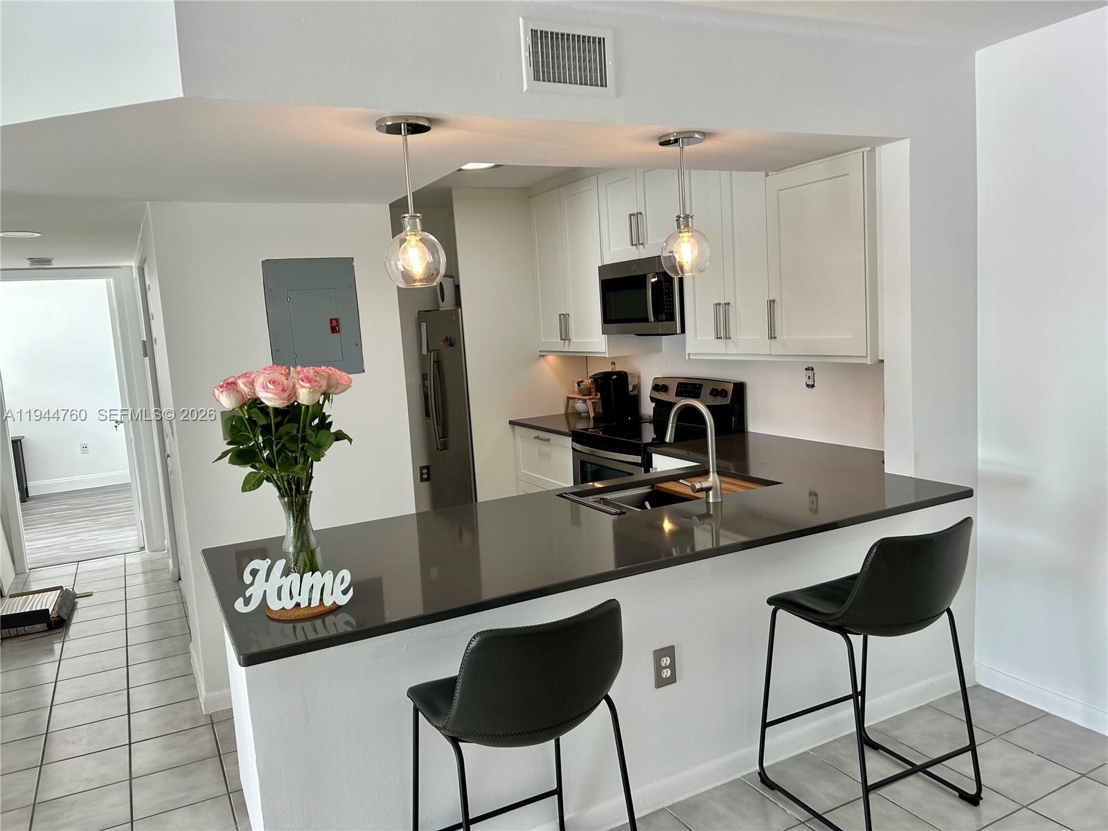 LE CLUB AT OLD CUTLER CON - Residential