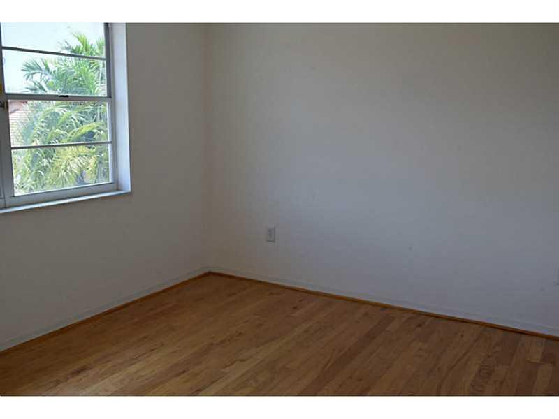 WEST ESPLANADE - Residential