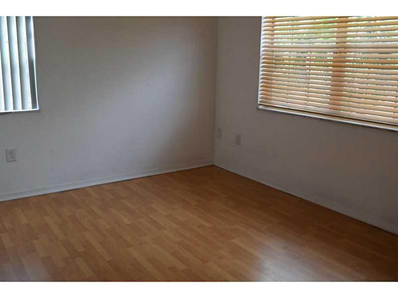 WEST ESPLANADE - Residential